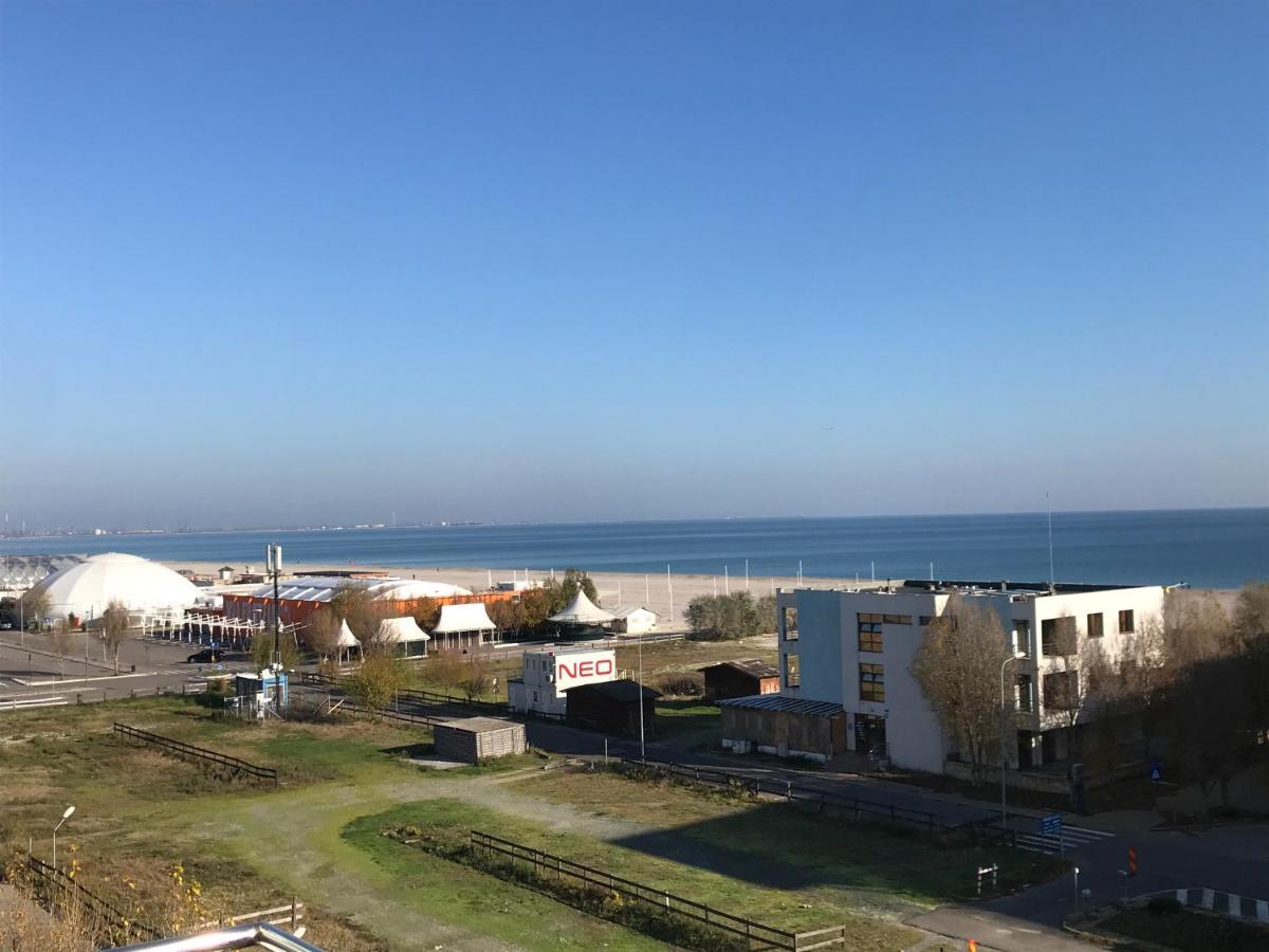Apartament Summerland Mamaia Nord エクステリア 写真